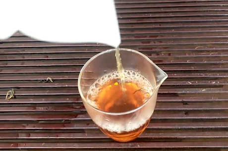 为什么普洱茶有苦味？