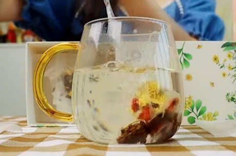 菊花泡水喝的九大禁忌