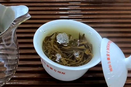 如何判断茶叶是否发霉？