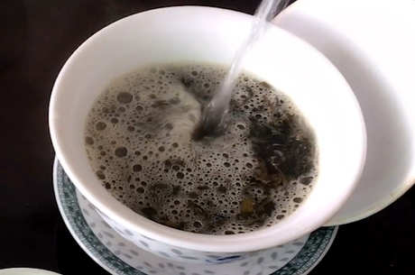 如何判断茶叶是否发霉？
