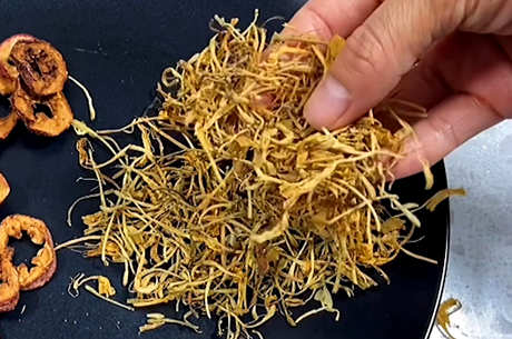 喝泡金银花有什么好处？