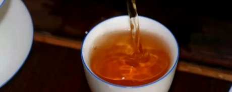 什么是普洱红茶？