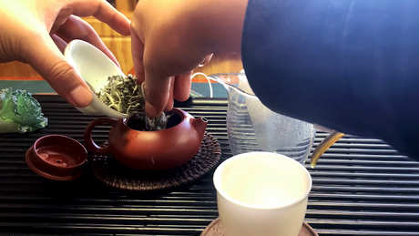 怎样泡白牡丹茶？