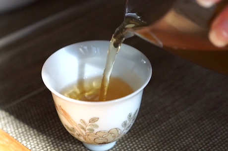 普洱生茶和熟茶的酿造方法