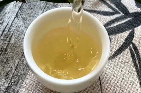 铁观音属于乌龙茶吗？