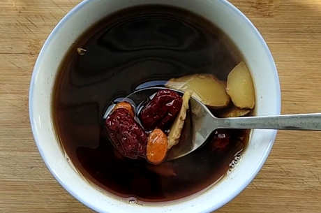 枸杞红枣泡水可以天天喝吗？