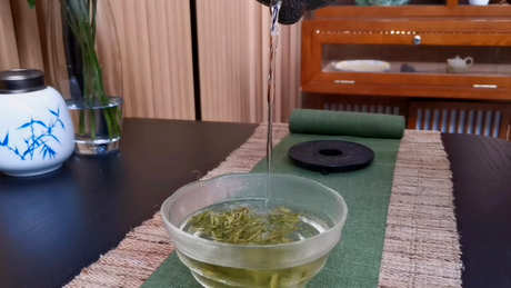 女生喝什么茶比较好