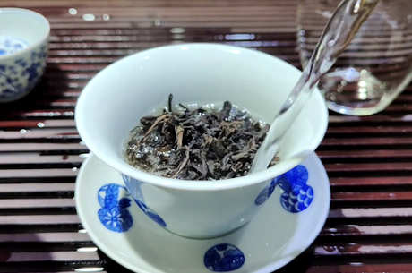 女人喝大红袍茶好吗？