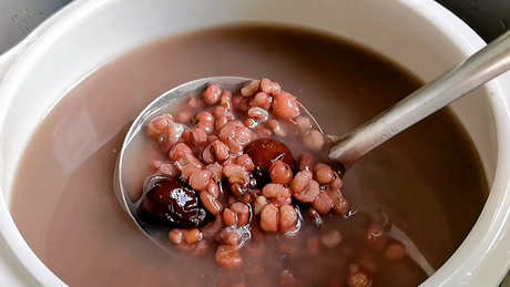红豆薏米茶一天喝几袋红豆薏米茶