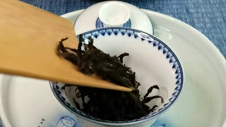 你能喝三年的鸭屎香吗？