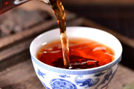 熟茶和生茶哪个好？