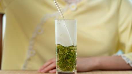 茶叶沉底好还是漂浮好？