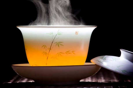 红茶和普洱茶哪个好？