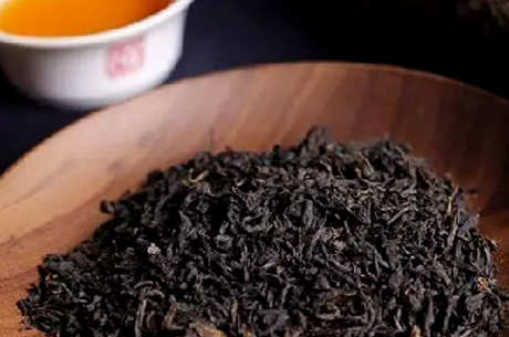 喝红茶好还是普洱茶好？
