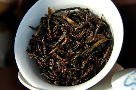 黑色长茶是什么茶？
