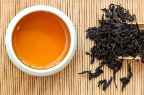 乌龙茶汤的颜色是什么？
