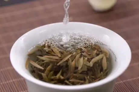 如何泡白茶才是正确的