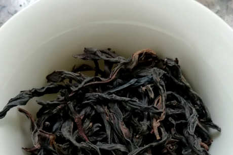 蜜兰香好还是鸭屎香好？