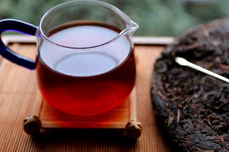 普洱熟茶好还是生茶好？