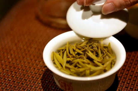 冷藏或冷冻白茶