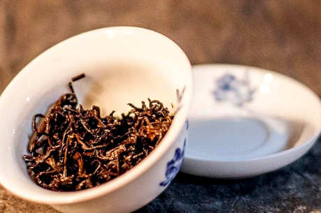 能一夜之间喝普洱茶吗？