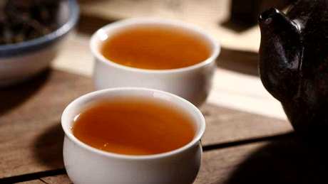 如何区分红茶和绿茶？
