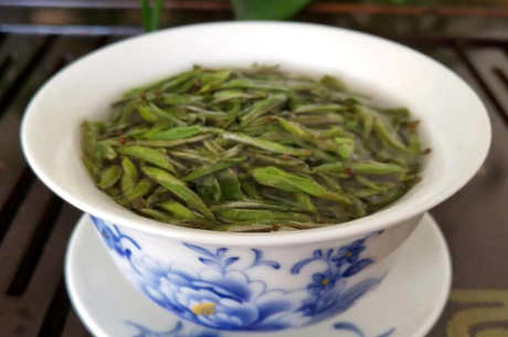 如何冲泡白毫银针？