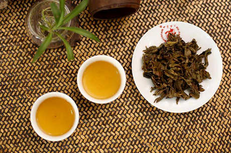 如何打开普洱茶砖？