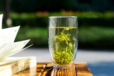 龙井茶泡多久？