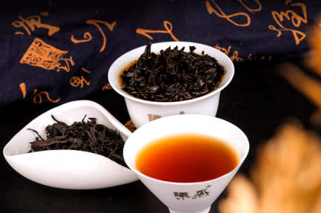 大红袍和红茶有什么区别？