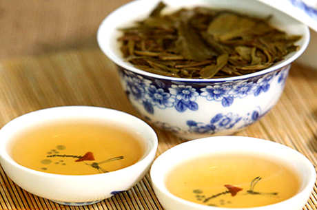 冲泡普洱茶的水温