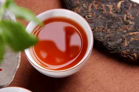 冲泡普洱茶的水温