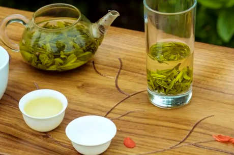 用多少度的水泡绿茶？