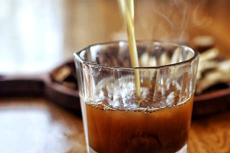 什么时候喝姜黄茶？