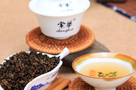 铁观音春茶好还是秋茶好？