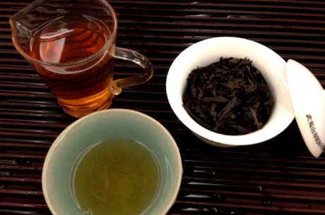 岩茶和红茶有什么区别？