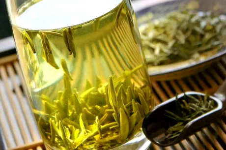 夏天喝绿茶合适吗？