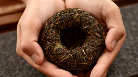 如何撬普洱沱茶？