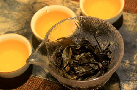 怎样辨别红茶的真假？
