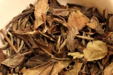散白茶和白茶饼的区别