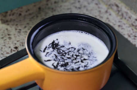 如何制作家庭版的奶茶？