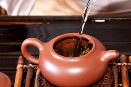 用什么茶具泡龙井茶？