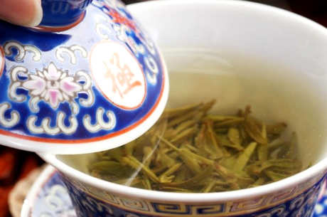 西湖龙井茶是绿茶吗？