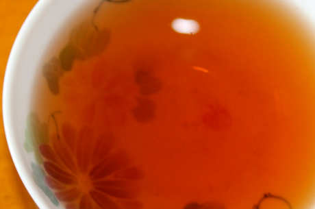 一夜之间能喝红茶吗？