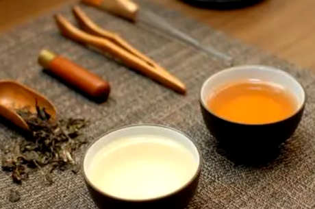 普洱茶属于红茶吗？