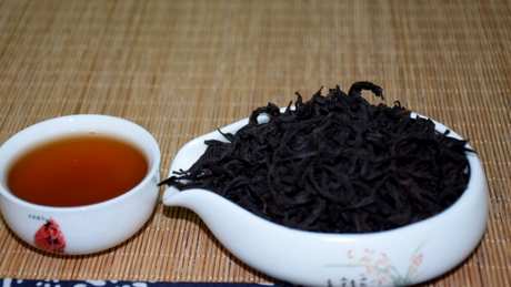武夷山岩茶属于什么茶？