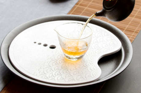 什么材质的茶盘比较好？