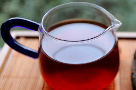 能一夜之间喝普洱茶吗？