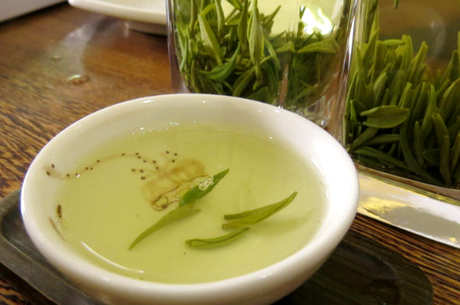 竹叶青属于什么茶？