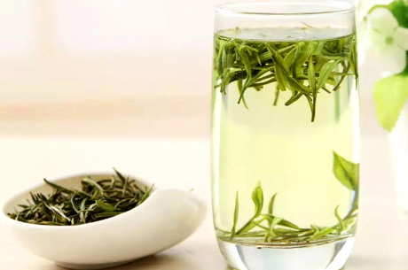 白茶属于绿茶吗？